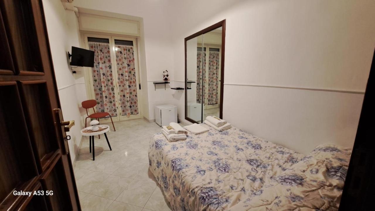 Aurora E Dad Naples Center B&B Extérieur photo