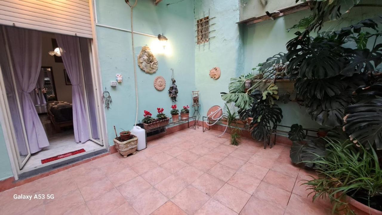 Aurora E Dad Naples Center B&B Extérieur photo